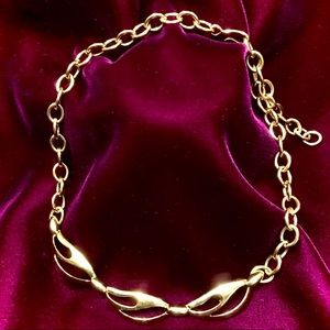 VINTAGE SIGNED MONET GOLD-TONE GLEAMING NECKLACE❤️